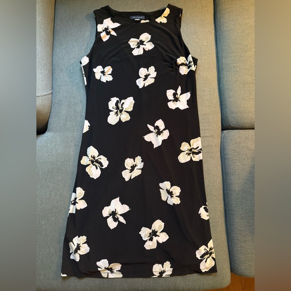 Tommy Hilfiger Black Dress with White Floral Design - Picture 1 of 2